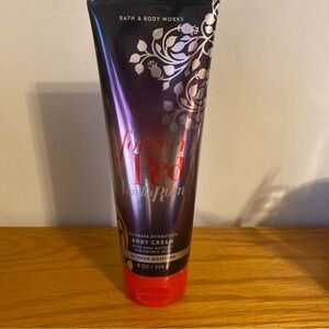 Bath & Body Works Forever Red Body Cream - Purple & Red